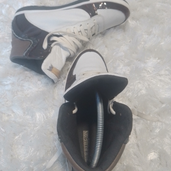 True Religion Shoes Size 9.5 (43) - Picture 3 of 7